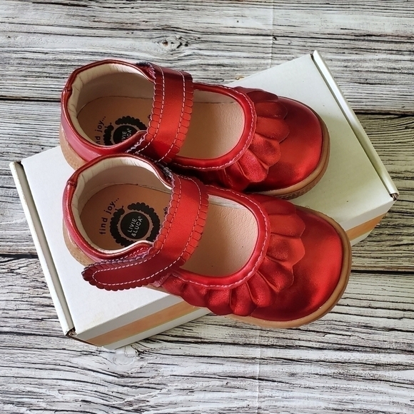Livie and Luca Ruche Mary Jane Shoes Metallic Red New WITHOUT Box - Picture 5 of 9